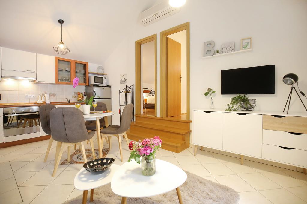 Stomorica Apartments ซาดาร์ ภายนอก รูปภาพ